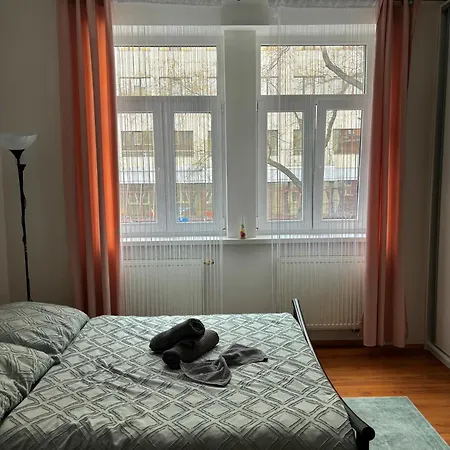 Anthony In Center Apartment