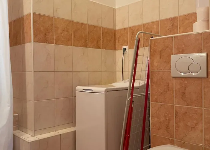 Anthony In Center * Bratislava